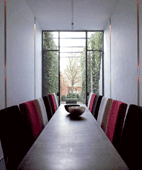 Unique Dining Room: Symmetrical Furniture Arrangement