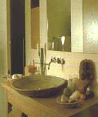 Stone wash basin